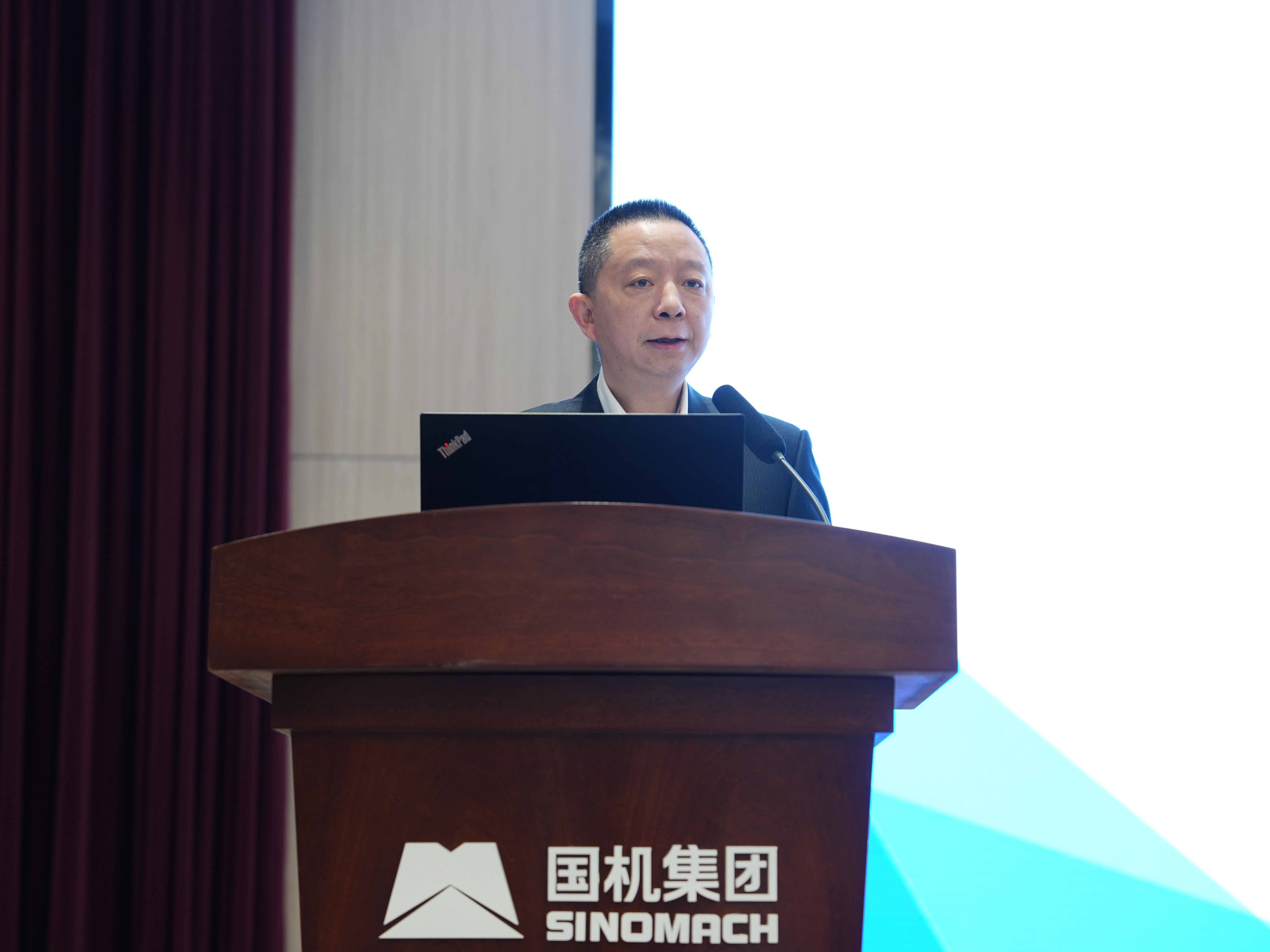 袁总2.JPG